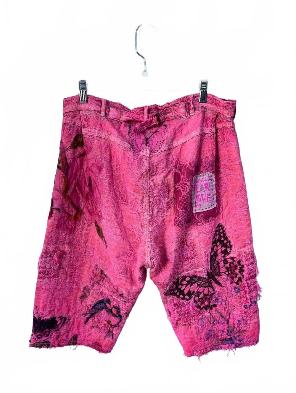 Magnolia Pearl Love Supply Co Pink Floral Butterfly Miner Print Distress Shorts - Picture 5 of 7